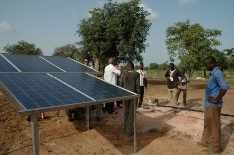 Mini-réseaux électriques en Afrique : retours d’expériences de 3 ONG